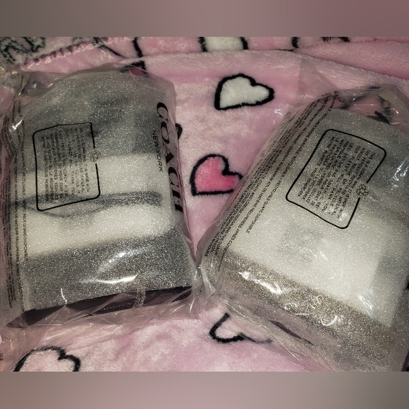 COACH NEW SIGNATURE LEATHER PRINT HIS & HER FLASK NEW IN BAG. - Picture 10 of 12